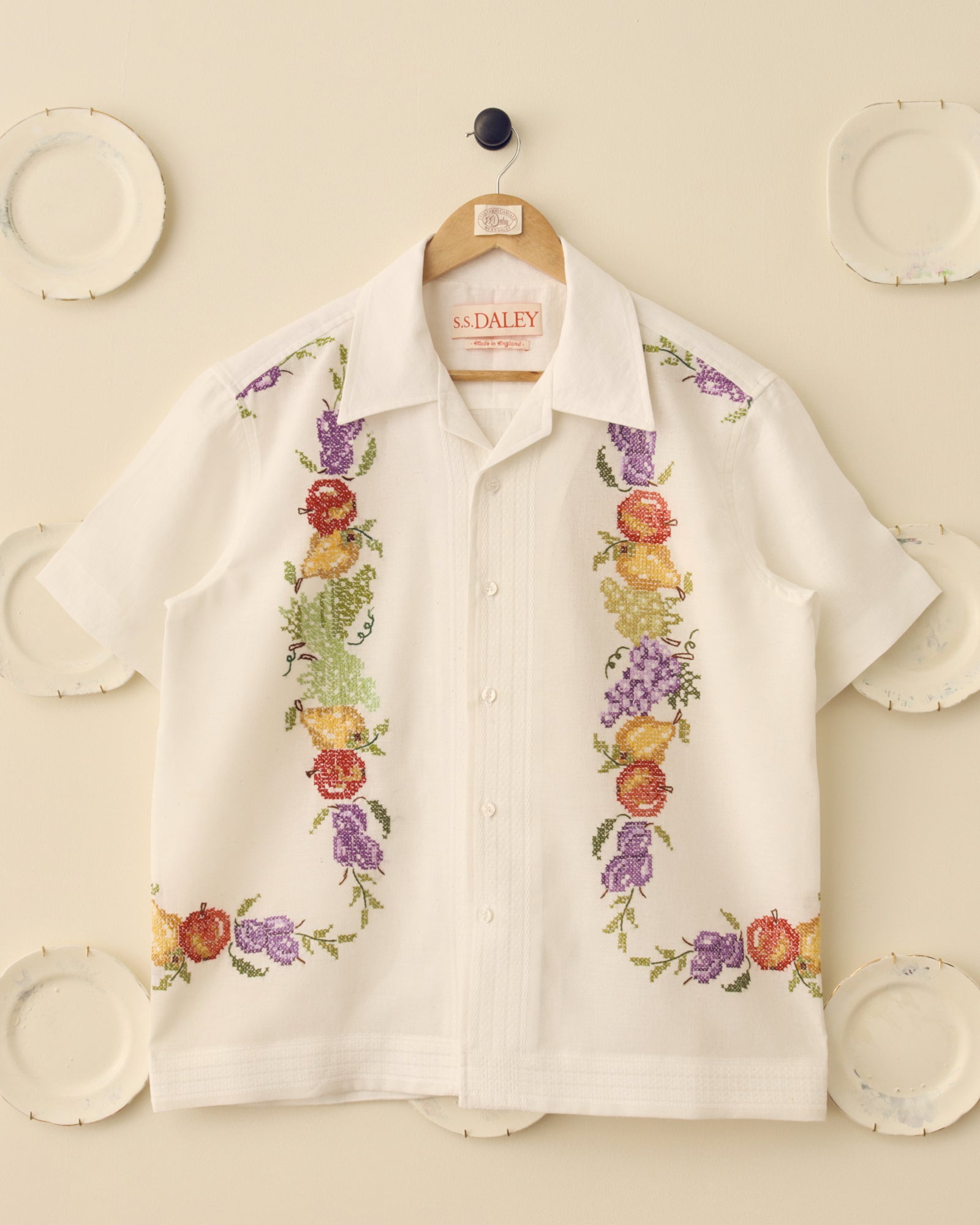Orange Label: Tablecloth - Embroidered Fruits