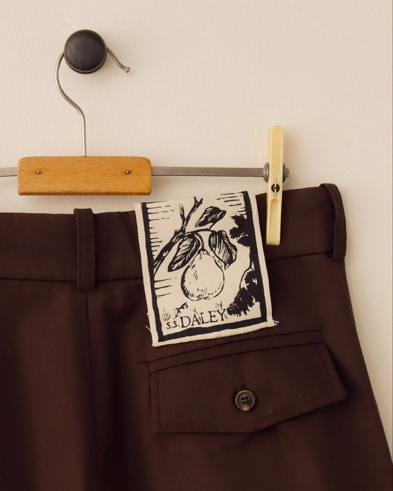 Milton Cargo - Chocolate brown