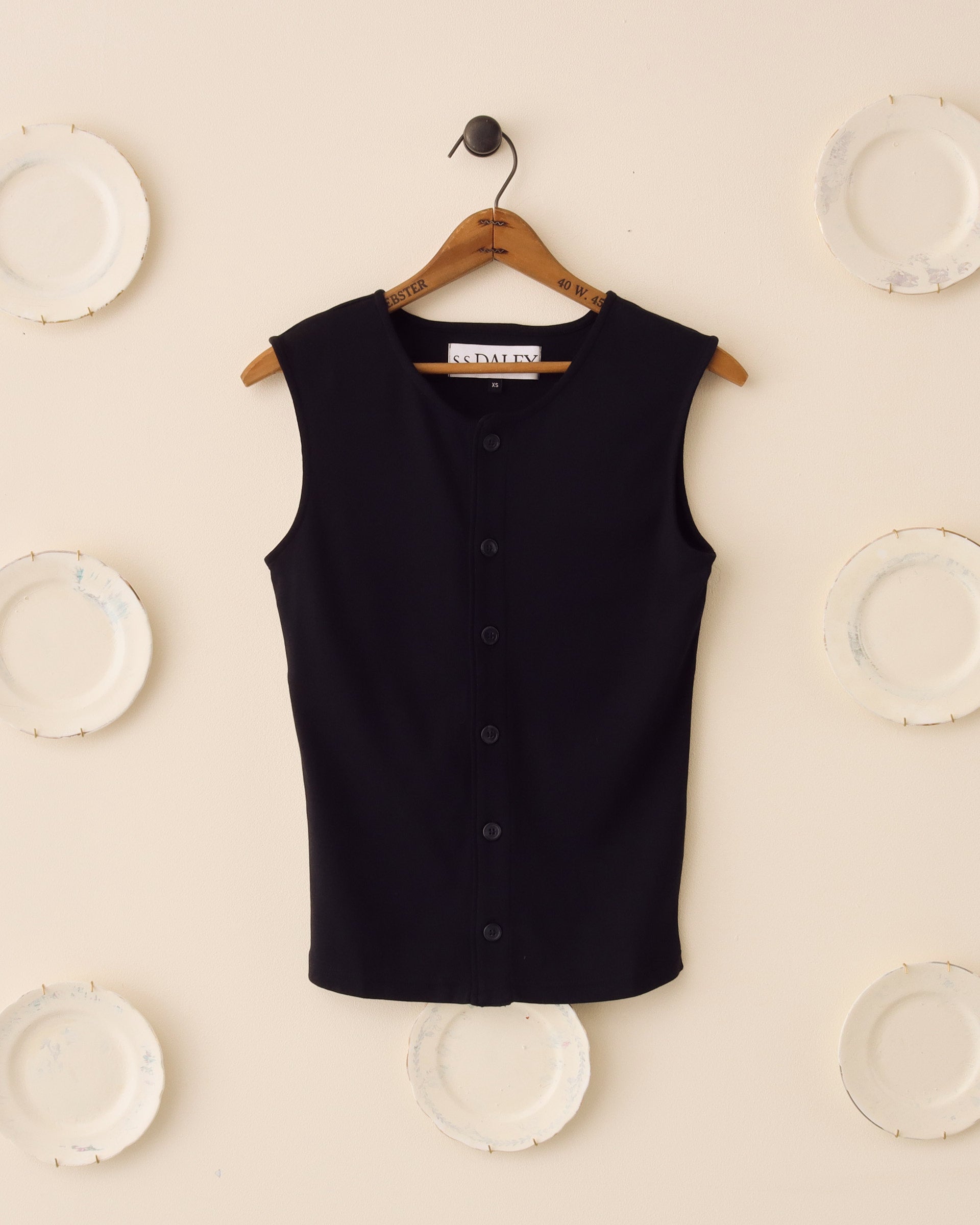 Cian Buttoned Top Black