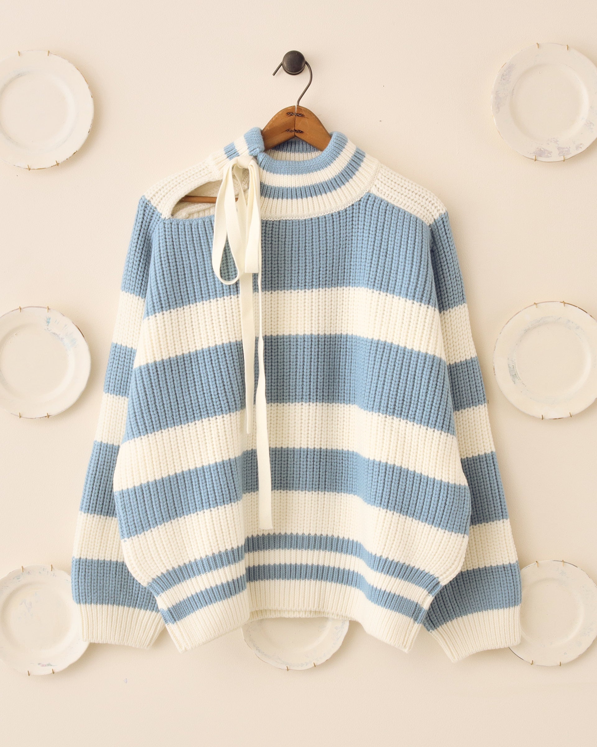 Lawrence Slashed Crewneck Sweater - Powder blue & Ecru